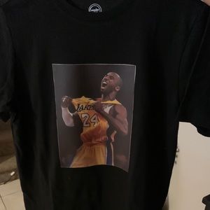 Kobe Bryant shirt women’s small